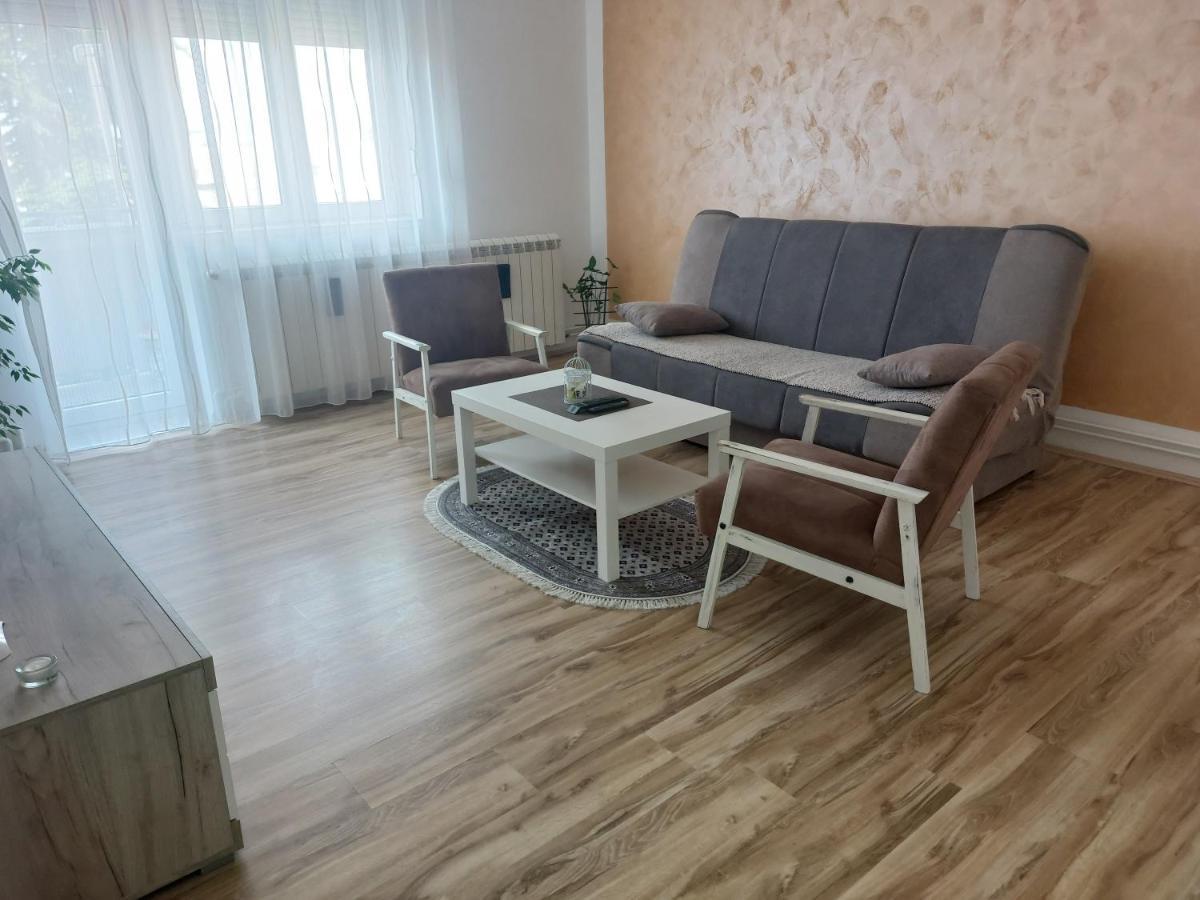Apartman Centar Σρέμσκα Μιτρόβιτσα Εξωτερικό φωτογραφία