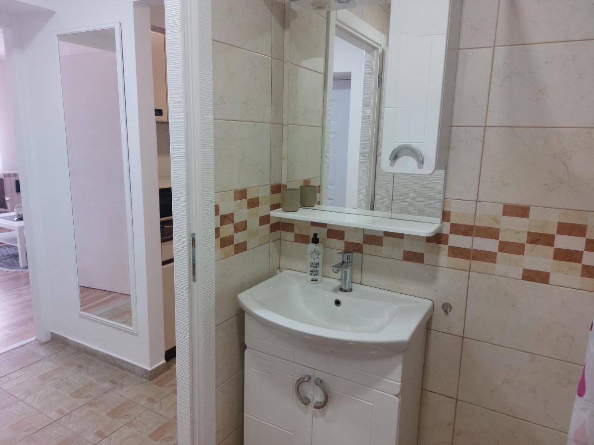 Apartman Centar Σρέμσκα Μιτρόβιτσα Εξωτερικό φωτογραφία