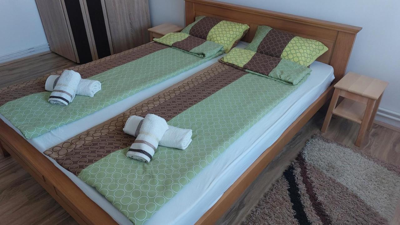 Apartman Centar Σρέμσκα Μιτρόβιτσα Εξωτερικό φωτογραφία