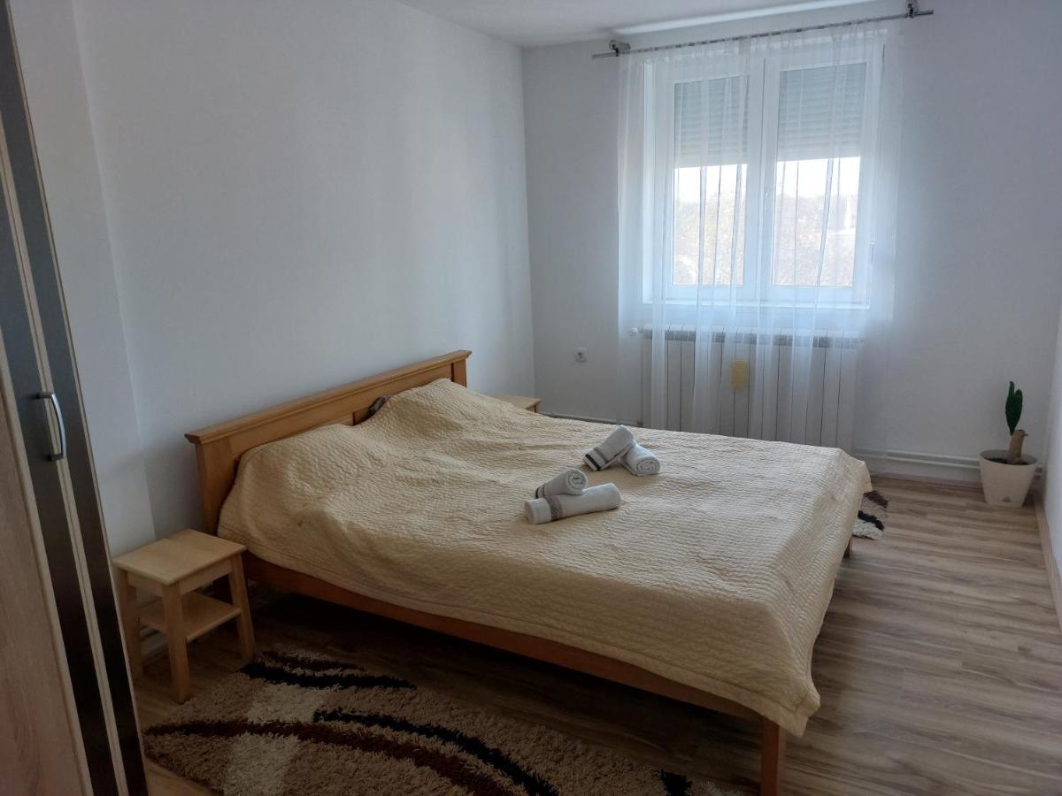 Apartman Centar Σρέμσκα Μιτρόβιτσα Εξωτερικό φωτογραφία