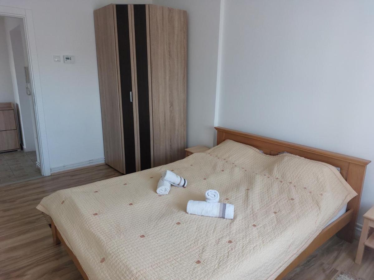 Apartman Centar Σρέμσκα Μιτρόβιτσα Εξωτερικό φωτογραφία