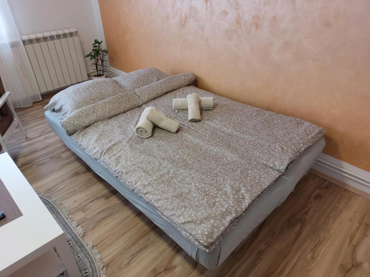Apartman Centar Σρέμσκα Μιτρόβιτσα Εξωτερικό φωτογραφία
