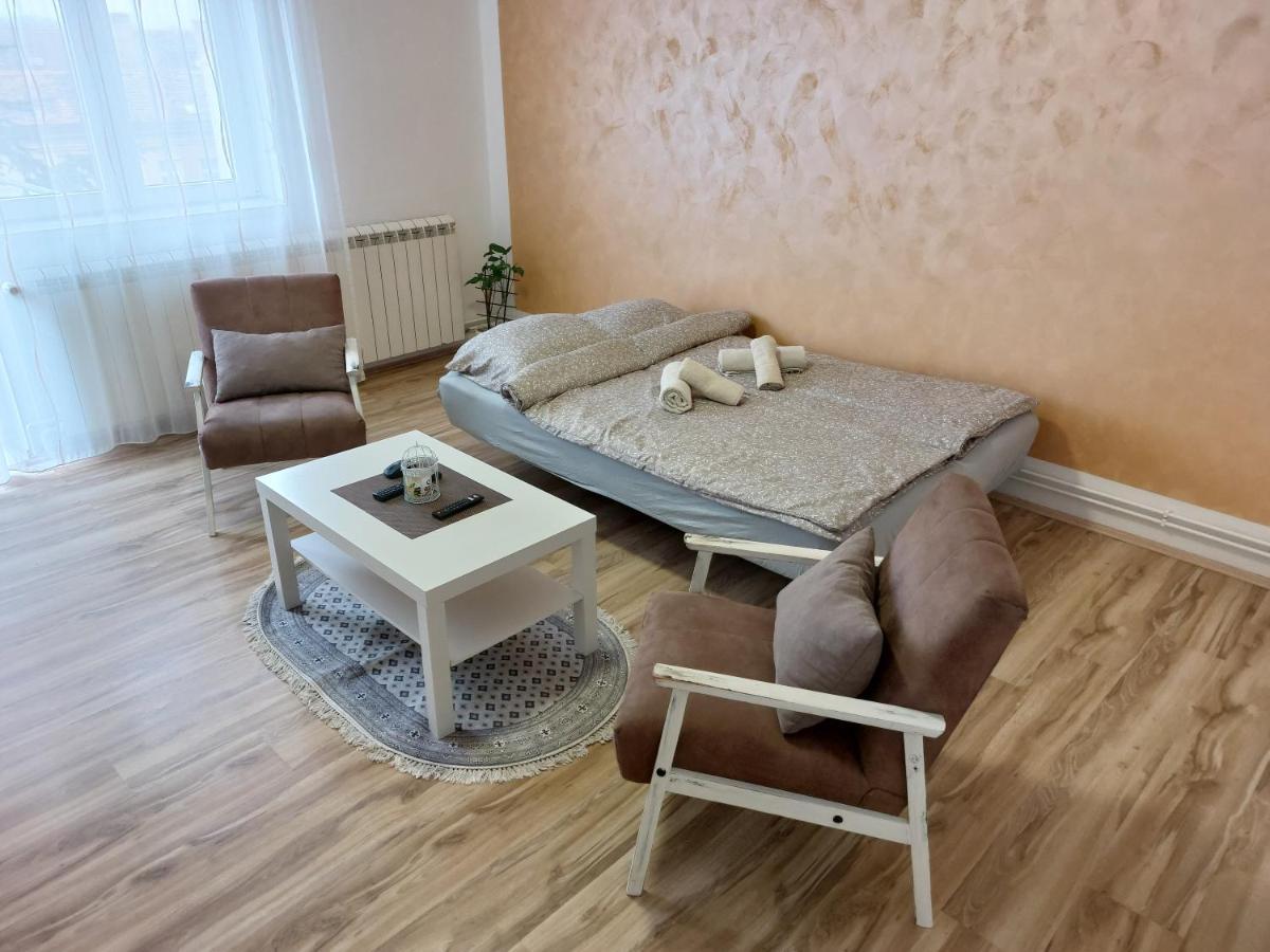Apartman Centar Σρέμσκα Μιτρόβιτσα Εξωτερικό φωτογραφία