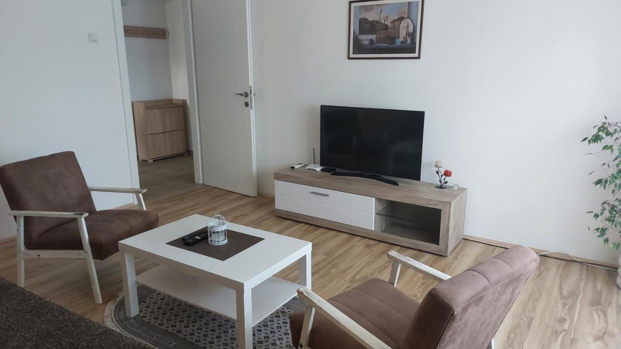 Apartman Centar Σρέμσκα Μιτρόβιτσα Εξωτερικό φωτογραφία